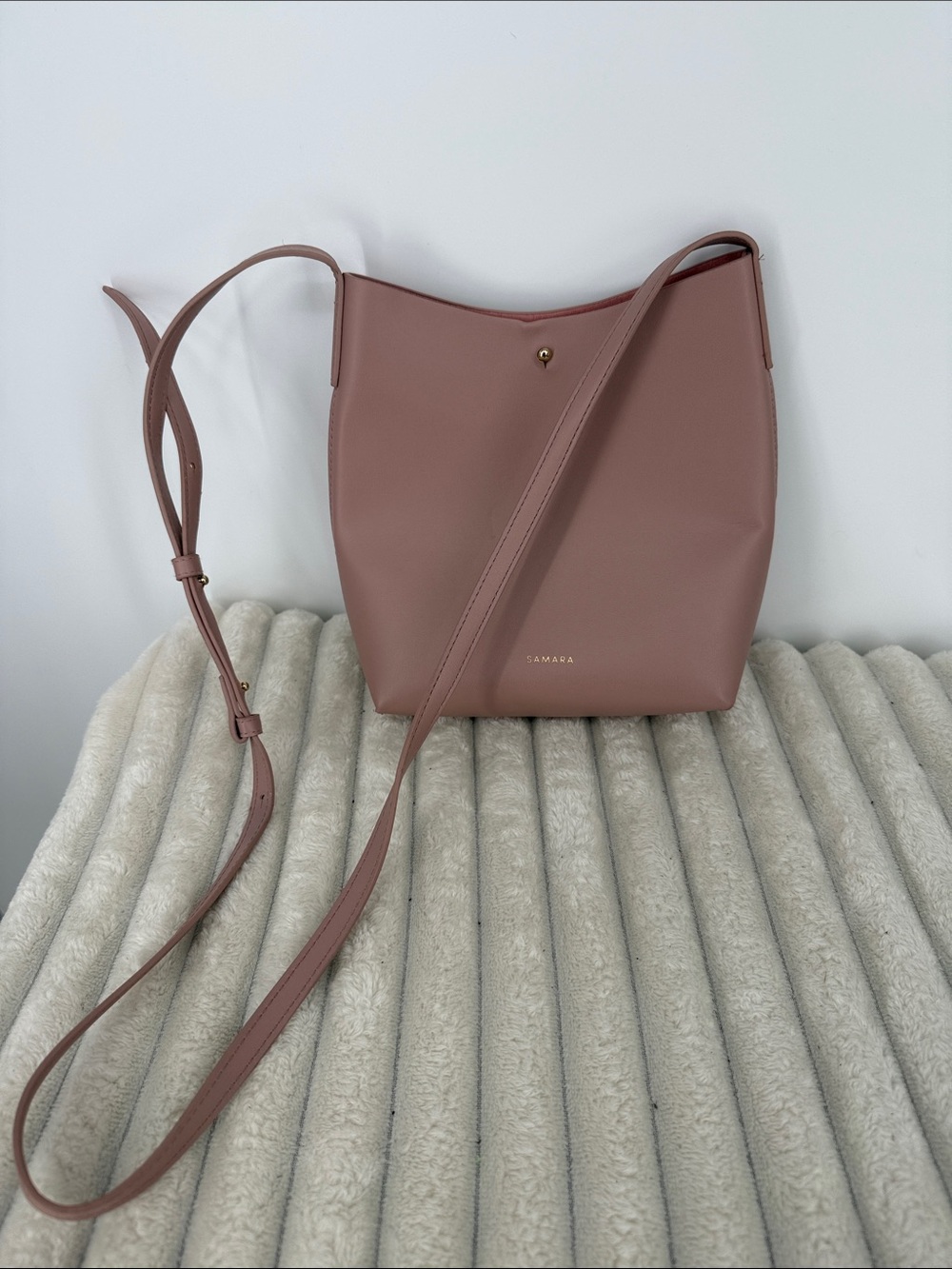 Anthropologie Samara Vegan Leather shoulder bucket bag in pink/peony